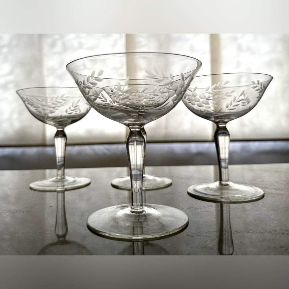 4 Vintage champagne coupes. Etched. Excellent. 5”